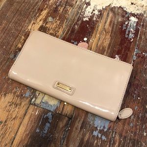 Nude Aldo Zipped Wallet